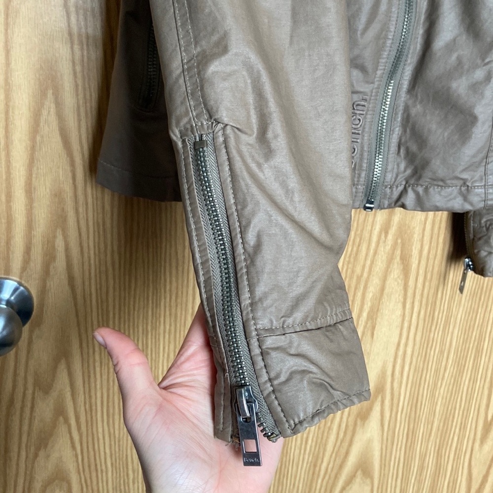 Bench Jacket - Picture 3 of 12
